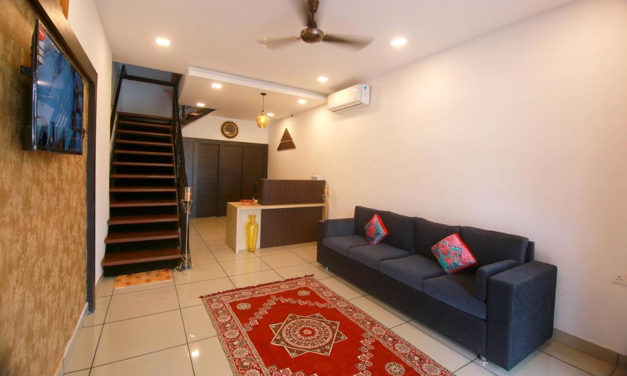 Kochi The Metro Pod - Backpackers A/C Dormitory المظهر الخارجي الصورة