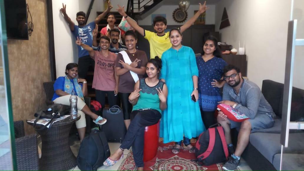 Kochi The Metro Pod - Backpackers A/C Dormitory المظهر الخارجي الصورة